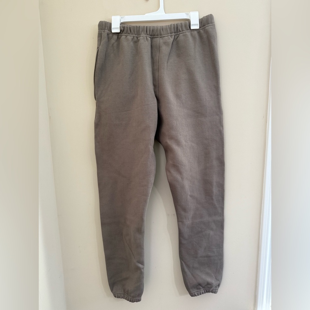 Essentials sweatpants - Picture 3 of 4
